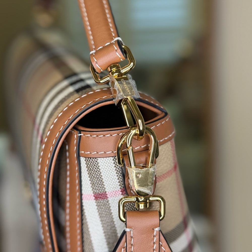 NWT Burberry Tan and Brown Bag - Picture 5 of 14